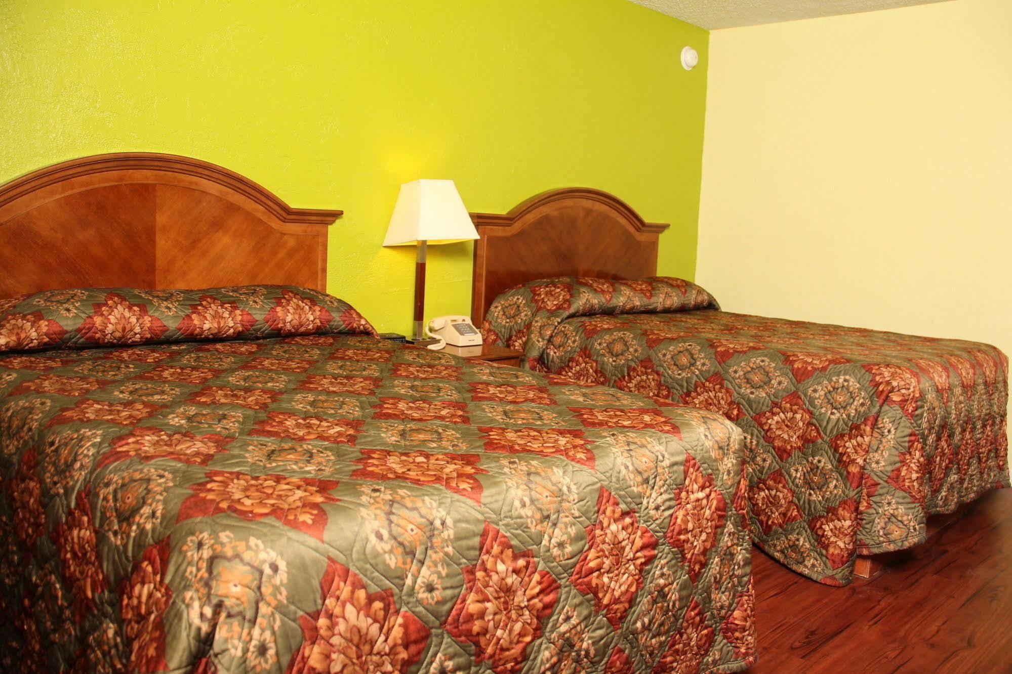 La Hacienda Inn Artesia Luaran gambar
