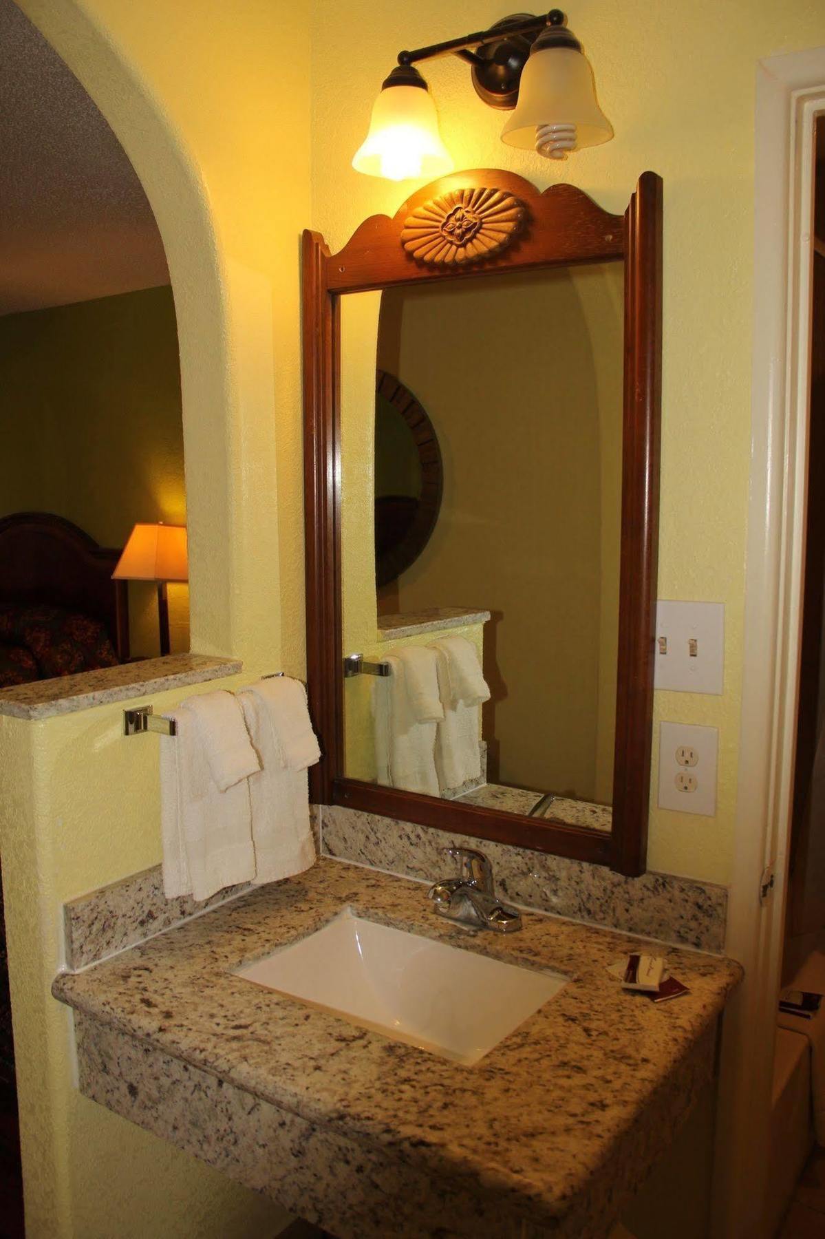 La Hacienda Inn Artesia Luaran gambar